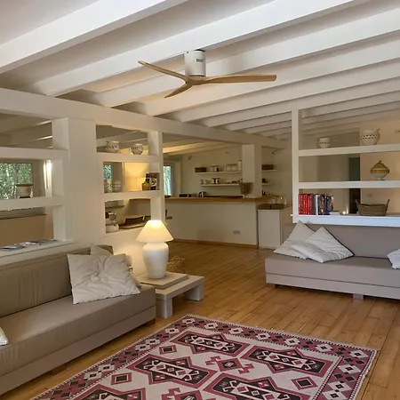 アパート Tenuta Zustovich ノイカッタロ