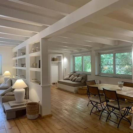 アパート Tenuta Zustovich ノイカッタロ